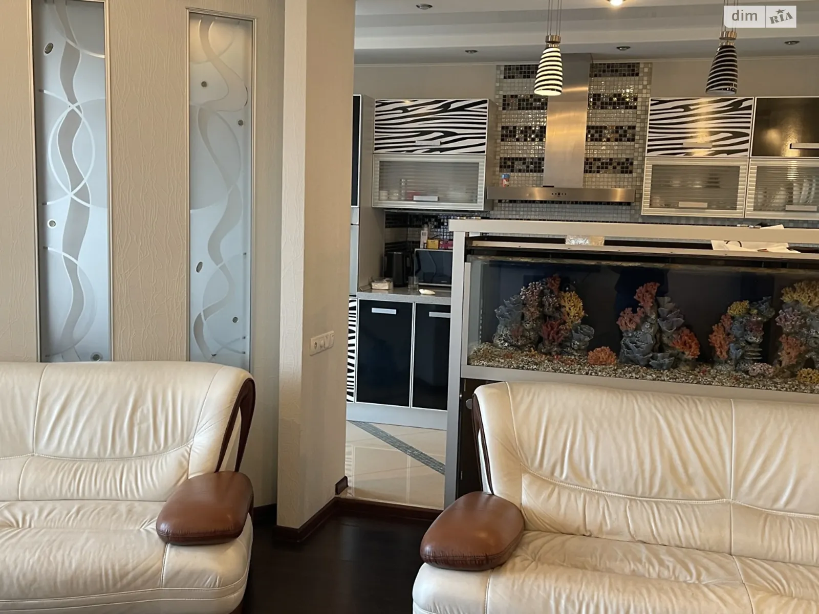 Продается 2-комнатная квартира 101.8 кв. м в Виннице, ул. Острожского, 55 - фото 1