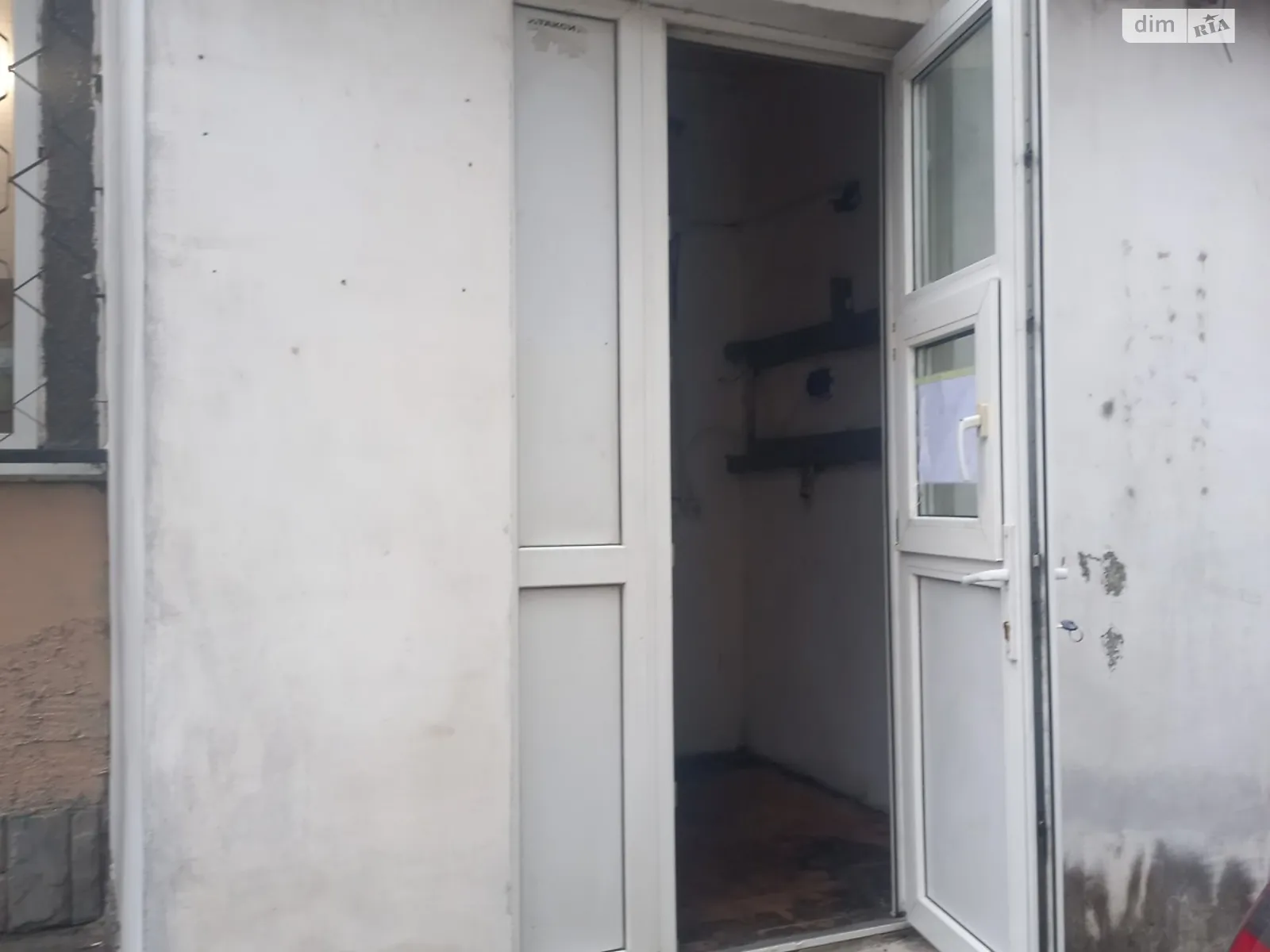 Сдается в аренду помещения свободного назначения 4 кв. м в 1-этажном здании, цена: 700 грн - фото 1