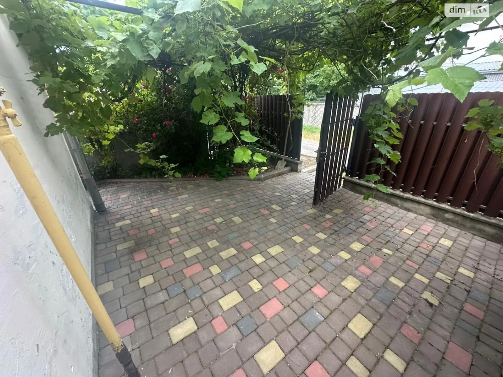 Продается одноэтажный дом 75 кв. м с гаражом, цена: 62000 $ - фото 1