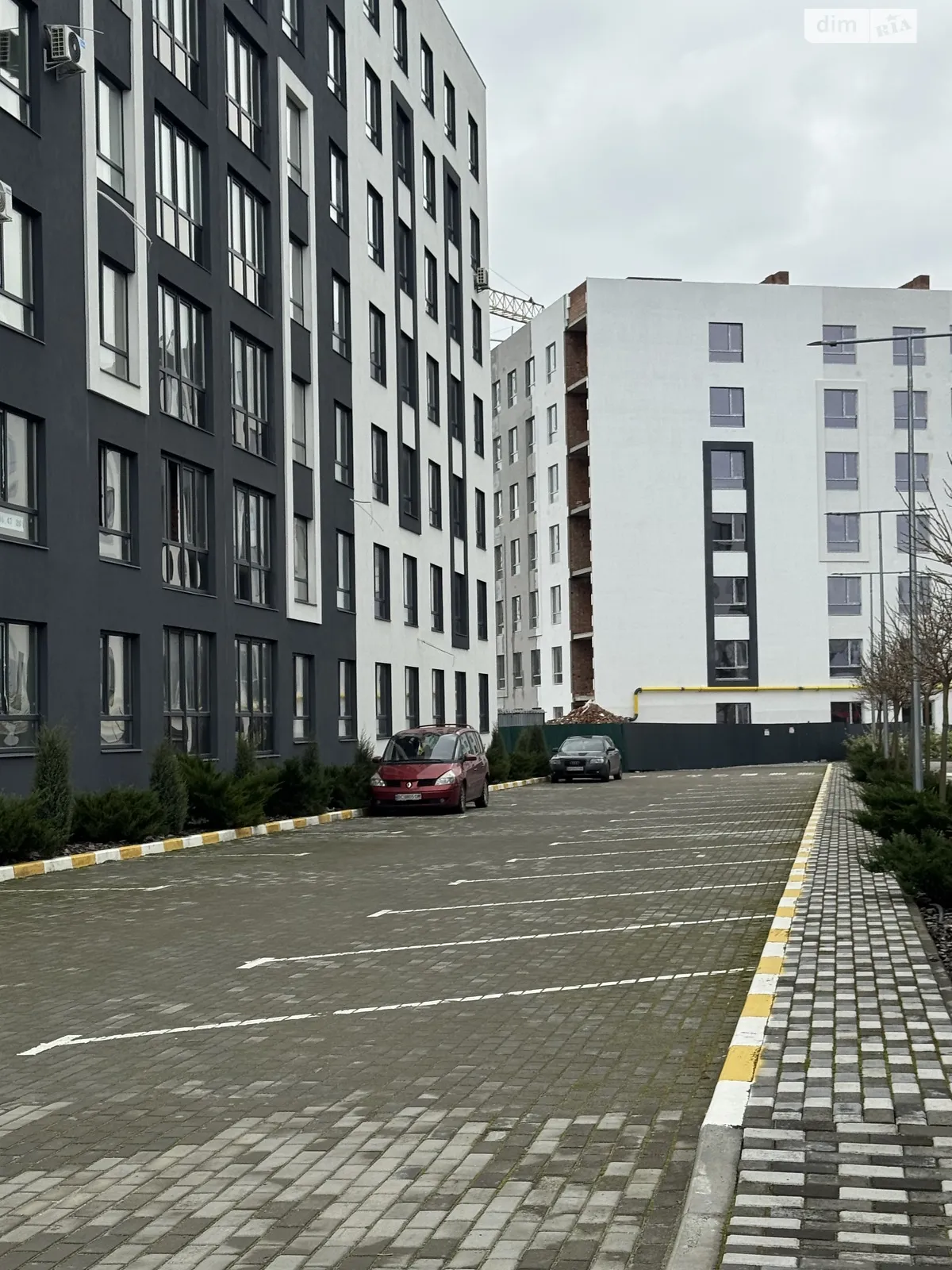 Продается 1-комнатная квартира 27.4 кв. м в Гостомеле, ул. Мирная, 3Е - фото 1