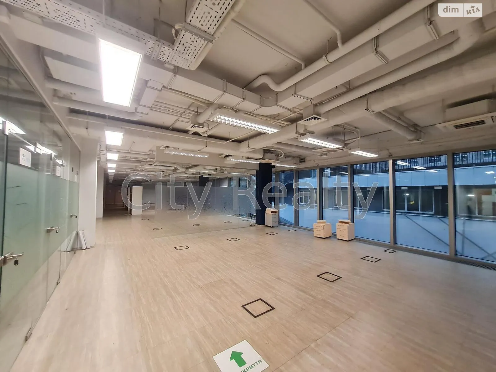 Сдается в аренду офис 740.25 кв. м в бизнес-центре, цена: 17026 $ - фото 1