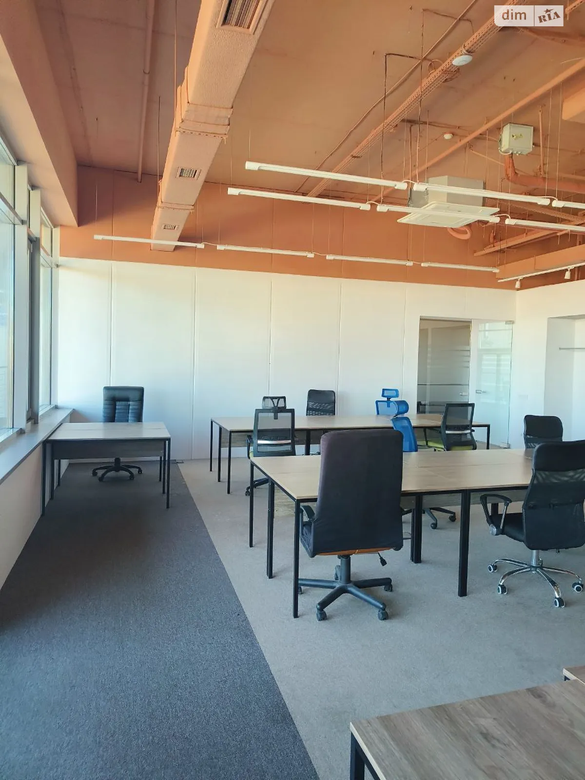 Здається в оренду офіс 550 кв. м в бізнес-центрі, цена: 6600 $ - фото 1