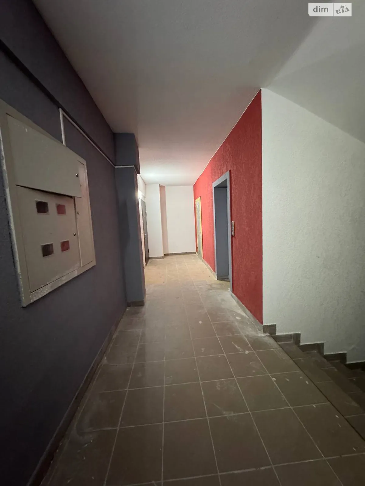 Продається 1-кімнатна квартира 53 кв. м у Чернівцях, вул. Руська - фото 1