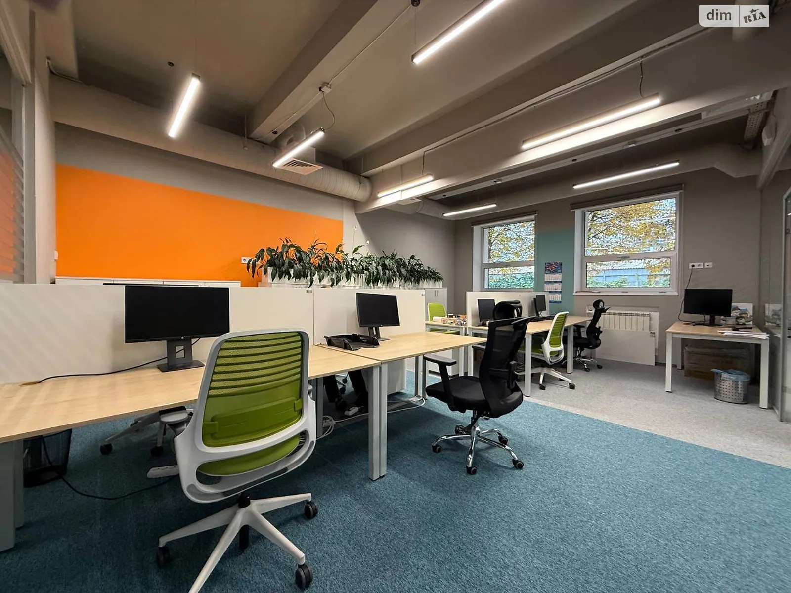 Сдается в аренду офис 428 кв. м в бизнес-центре, цена: 6848 $ - фото 1
