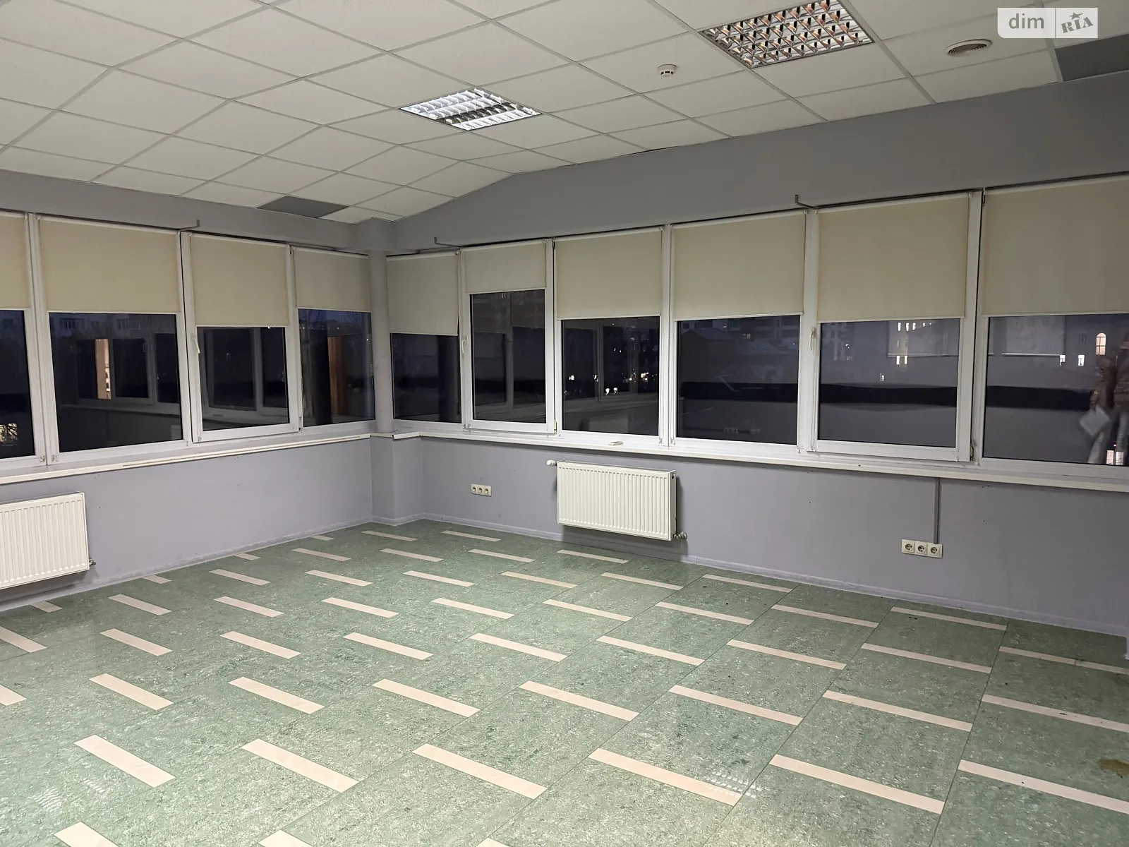 Сдается в аренду офис 34 кв. м в бизнес-центре, цена: 7830 грн - фото 1