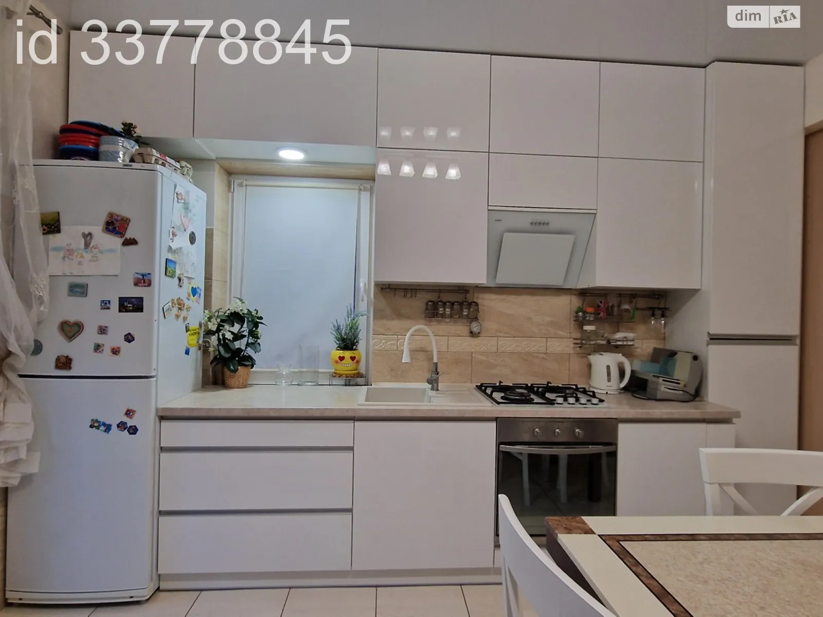 Продается дом на 2 этажа 90 кв. м с подвалом, цена: 150000 $ - фото 1