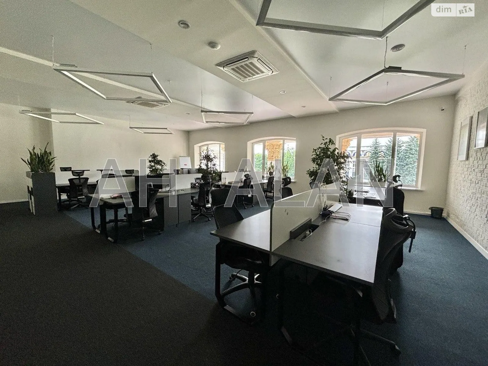 Сдается в аренду офис 180 кв. м в бизнес-центре, цена: 208000 грн - фото 1