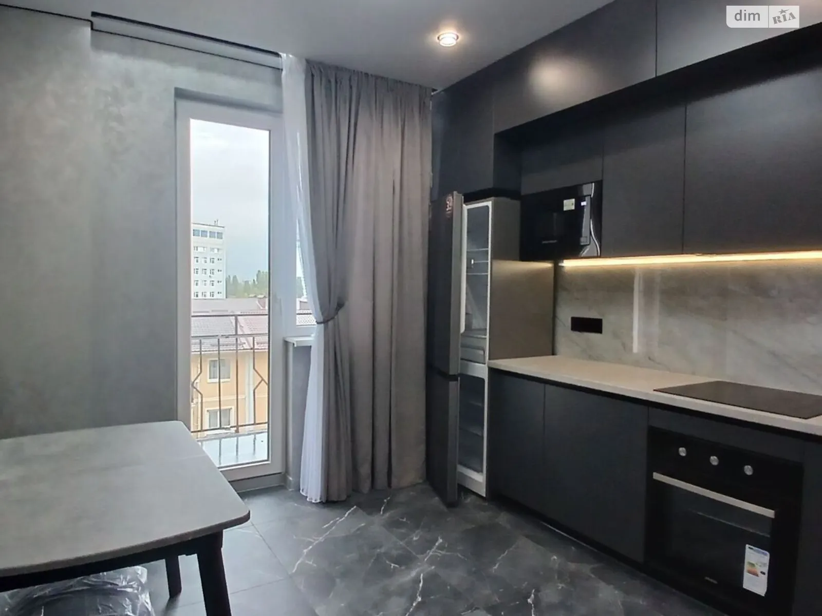 Продается 1-комнатная квартира 39.9 кв. м в Одессе, ул. Люстдорфская дорога - фото 1