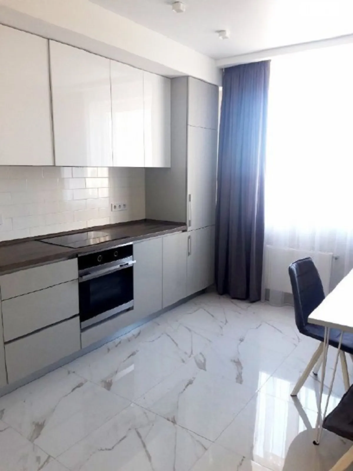 Продається 1-кімнатна квартира 41 кв. м у Лиманці, вул. Перлинна, 8 - фото 1