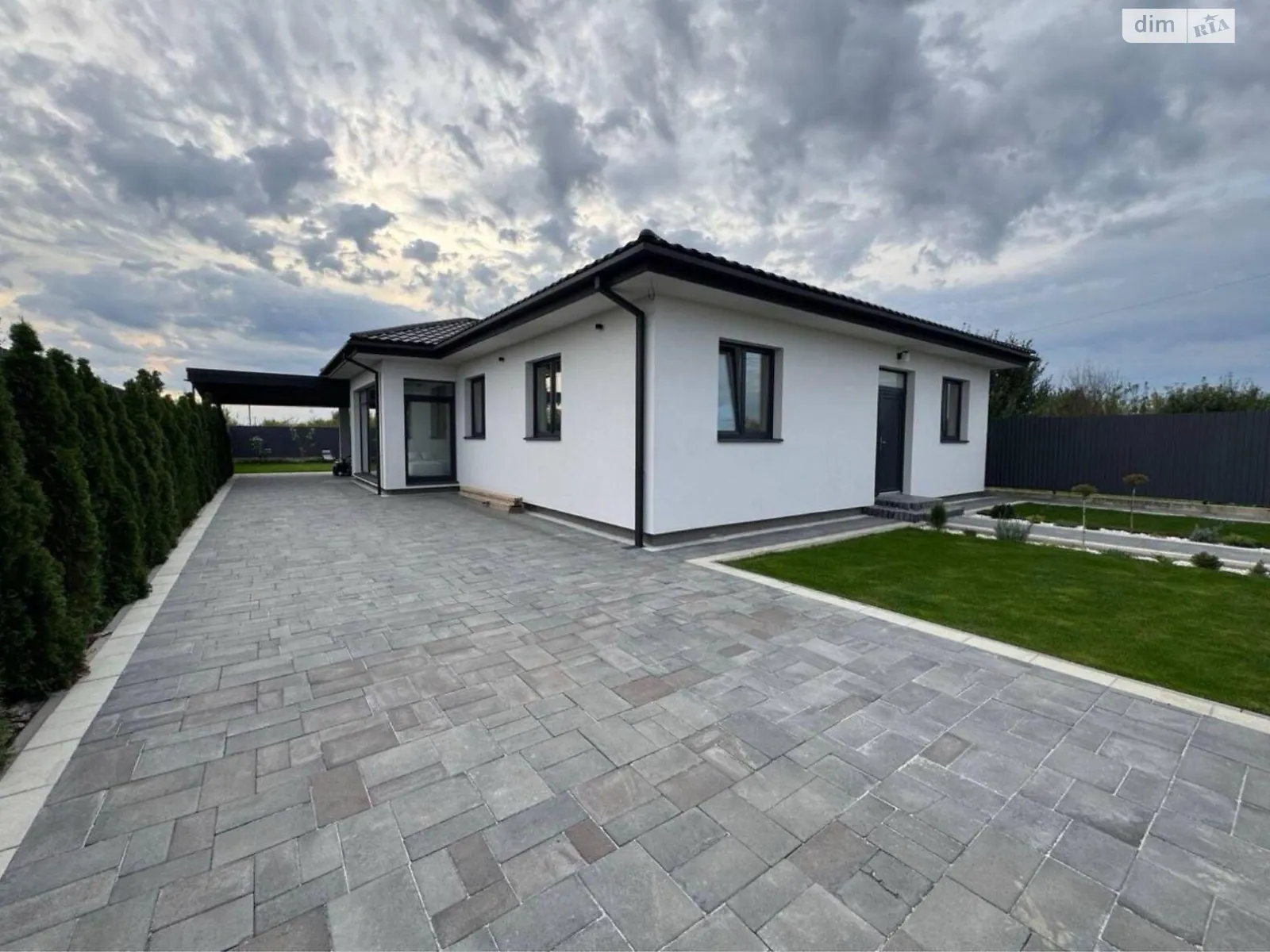 Продается одноэтажный дом 145 кв. м с балконом, цена: 255000 $ - фото 1