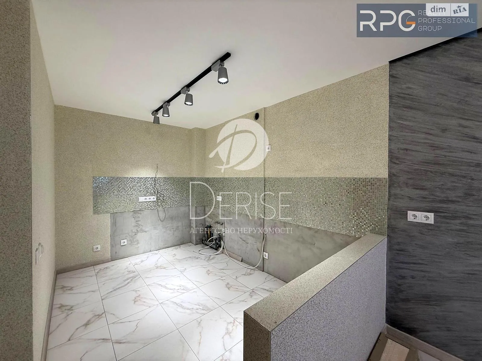 Продается 2-комнатная квартира 52 кв. м в Киеве, ул. Михаила Максимовича, 32 - фото 1