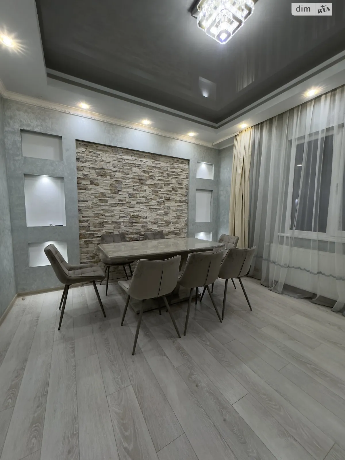 Сдается в аренду часть дома 80 кв. м с бассейном, цена: 500 $ - фото 1