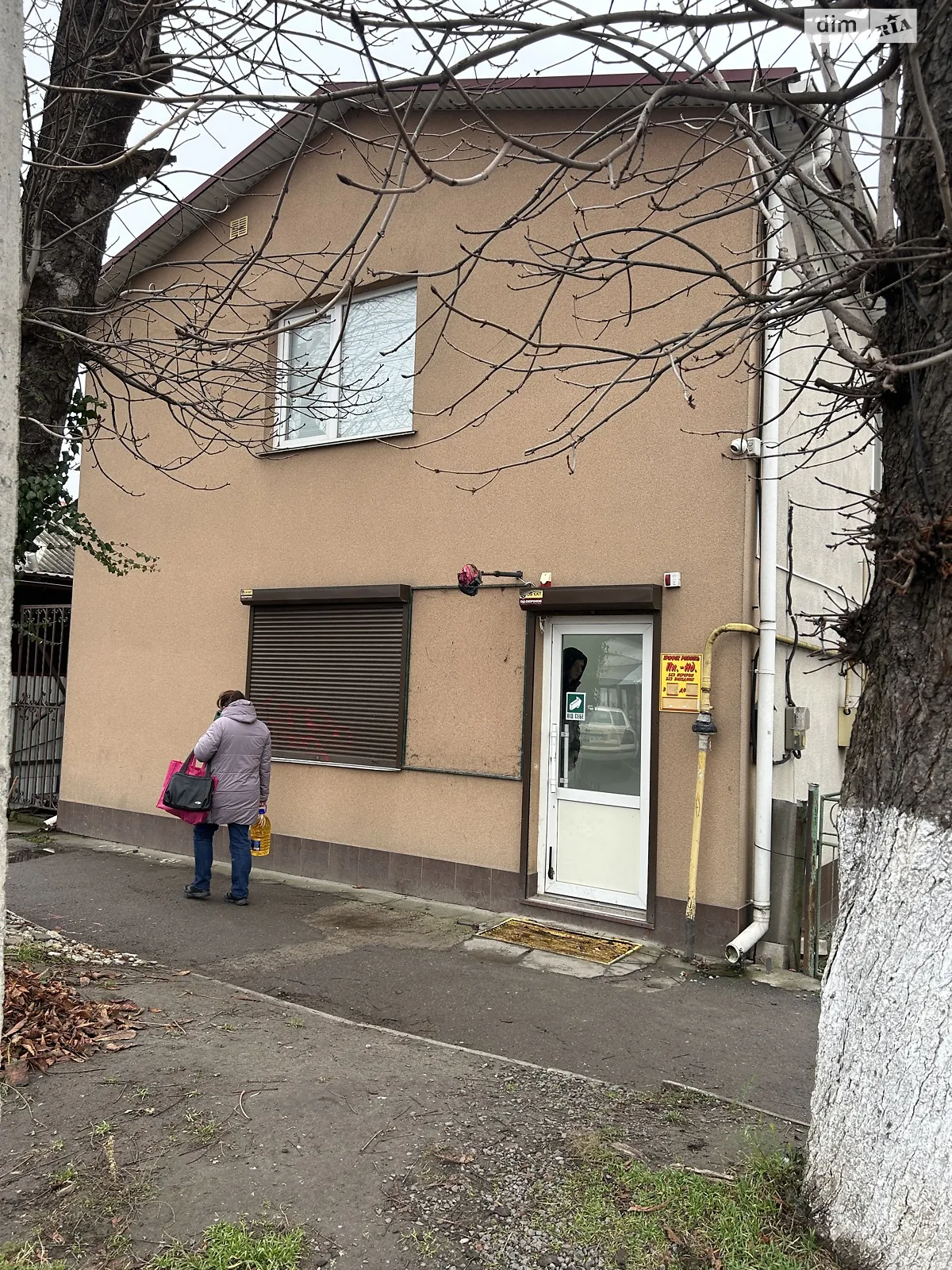 Сдается в аренду помещения свободного назначения 67.4 кв. м в 2-этажном здании, цена: 15000 грн - фото 1