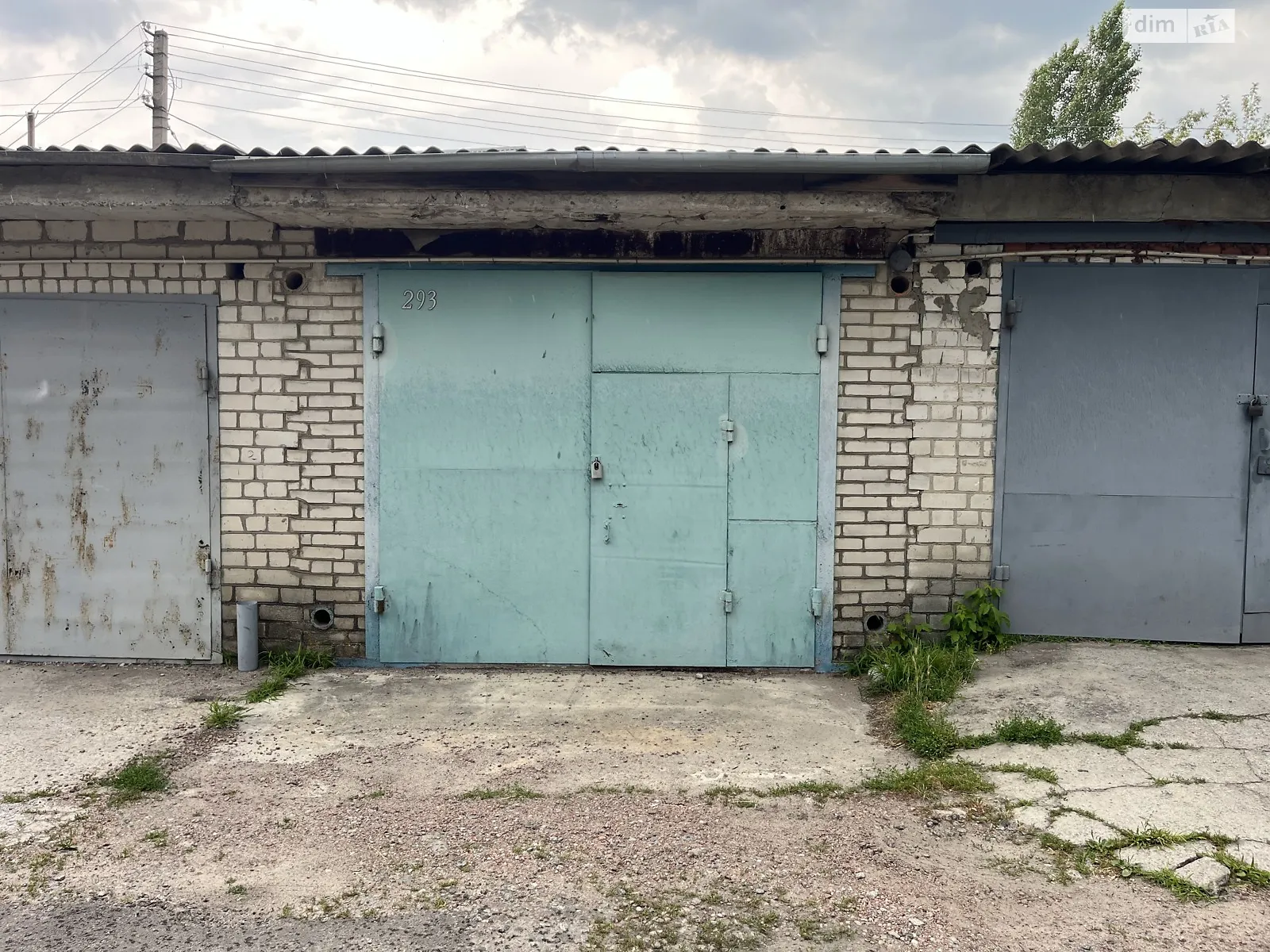 Продается место в гаражном кооперативе под легковое авто на 21 кв. м, цена: 6500 $ - фото 1