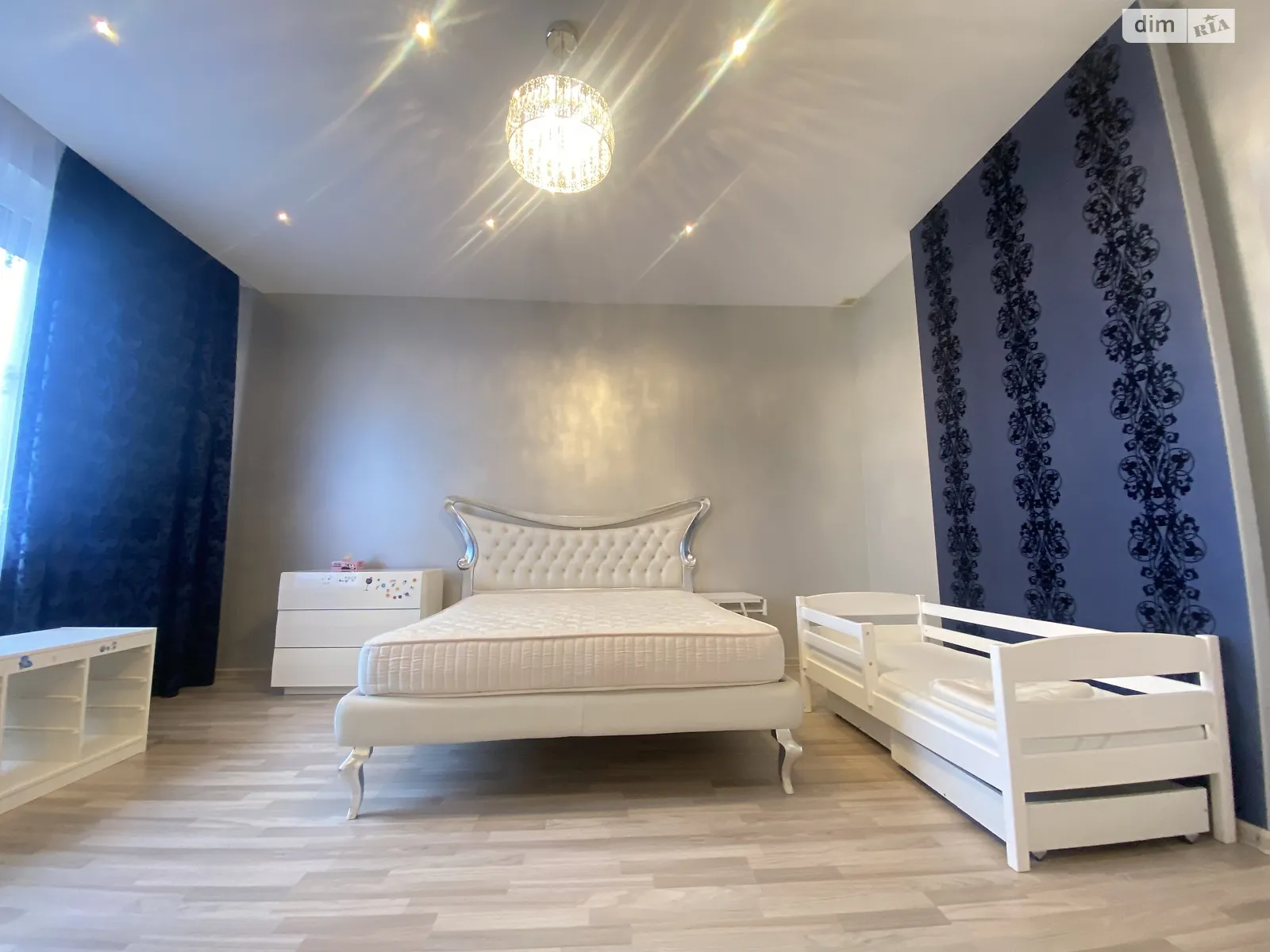 Здається в оренду 2-кімнатна квартира 101.9 кв. м у Львові, вул. Мечникова - фото 1