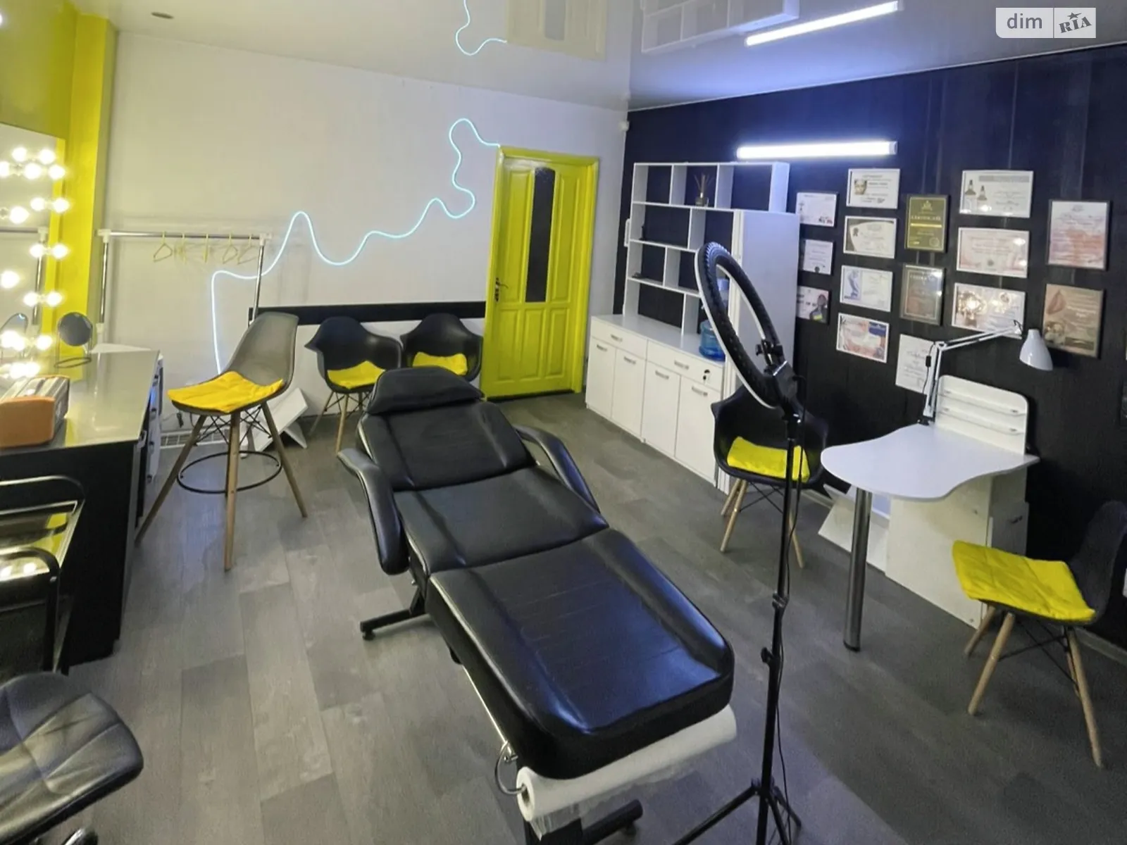 Здається в оренду приміщення вільного призначення 20 кв. м в 4-поверховій будівлі, цена: 8000 грн - фото 1