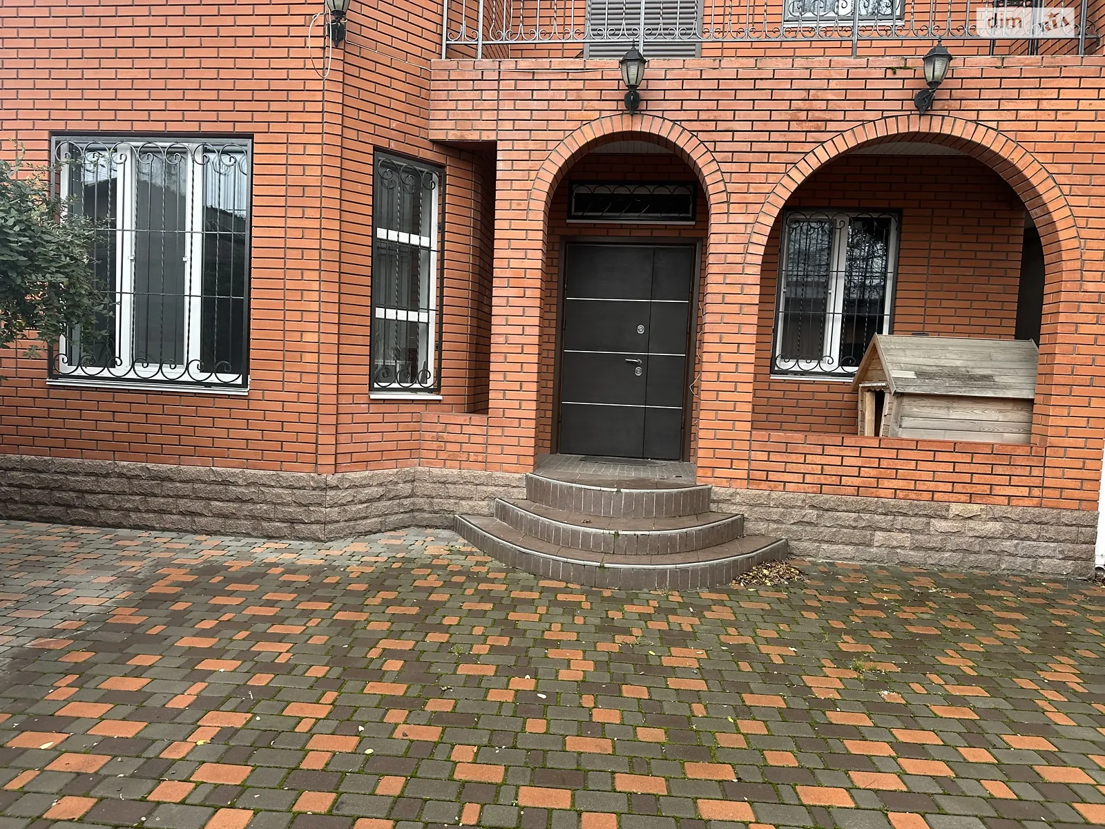 Продается дом на 2 этажа 165 кв. м с верандой, цена: 160000 $ - фото 1