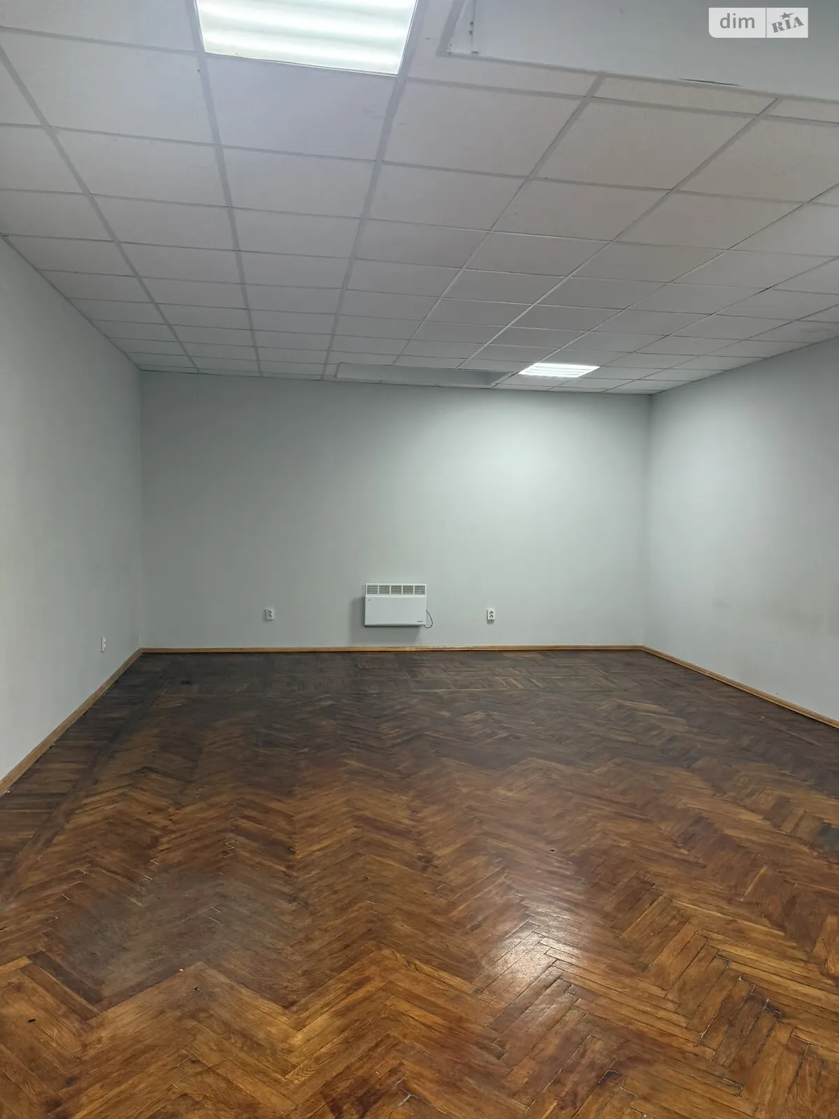 Здається в оренду офіс 49 кв. м в бізнес-центрі, цена: 11760 грн - фото 1