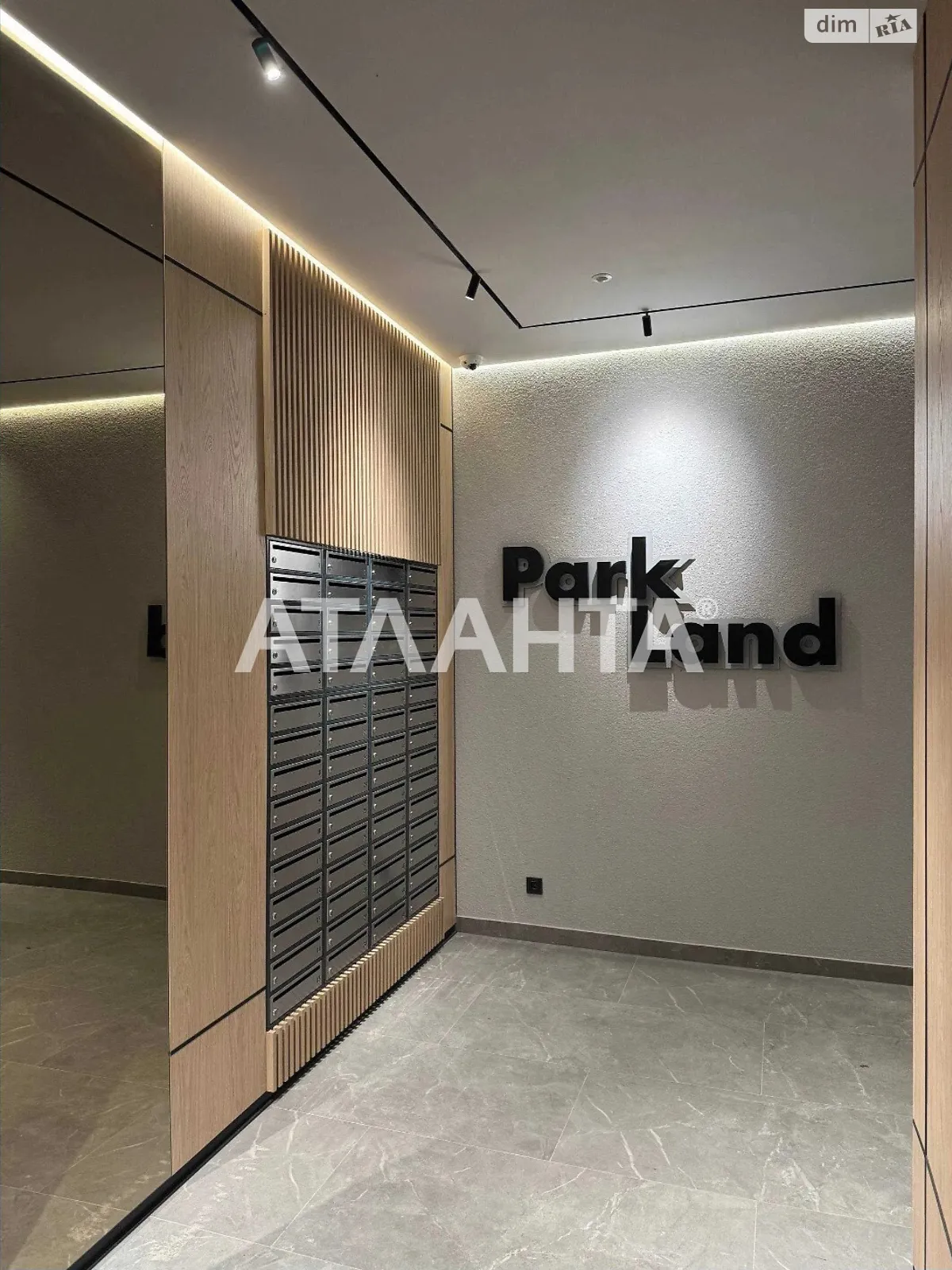 Продається 1-кімнатна квартира 48 кв. м у Ужгороді, вул. Легоцького - фото 1