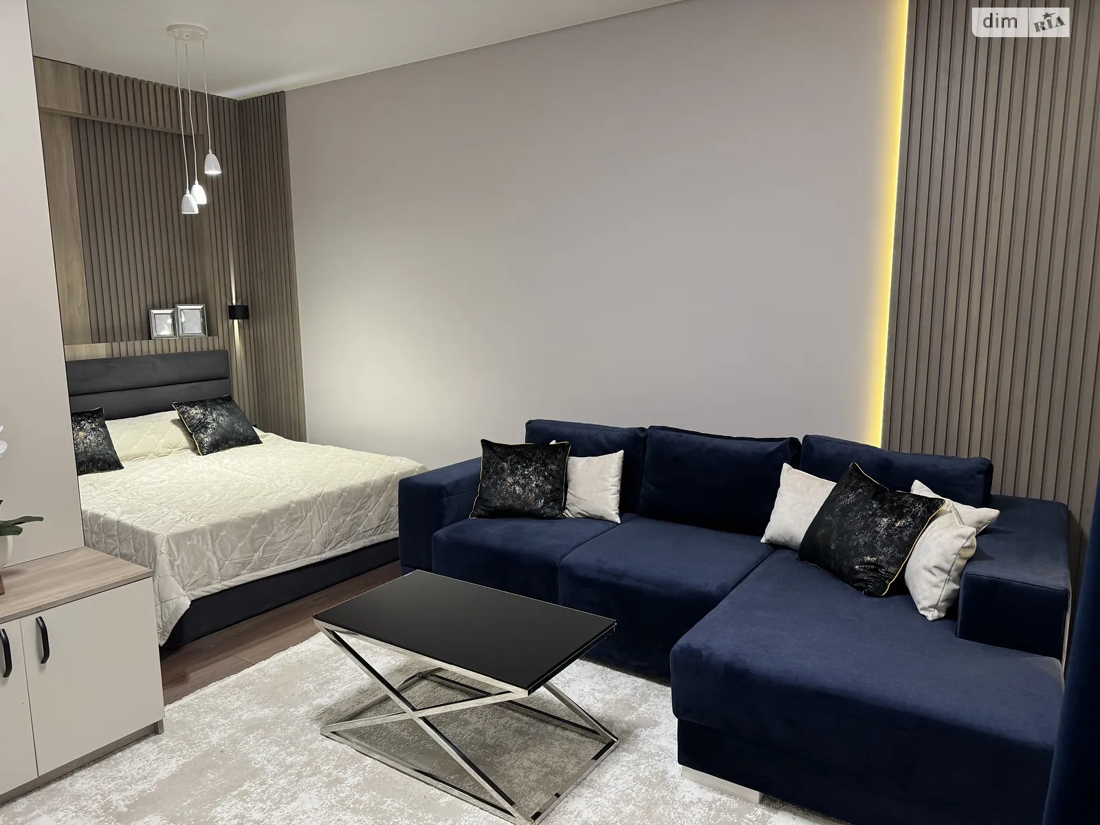 Продается 1-комнатная квартира 42 кв. м в Ровно, ул. Соборная, 364В - фото 1