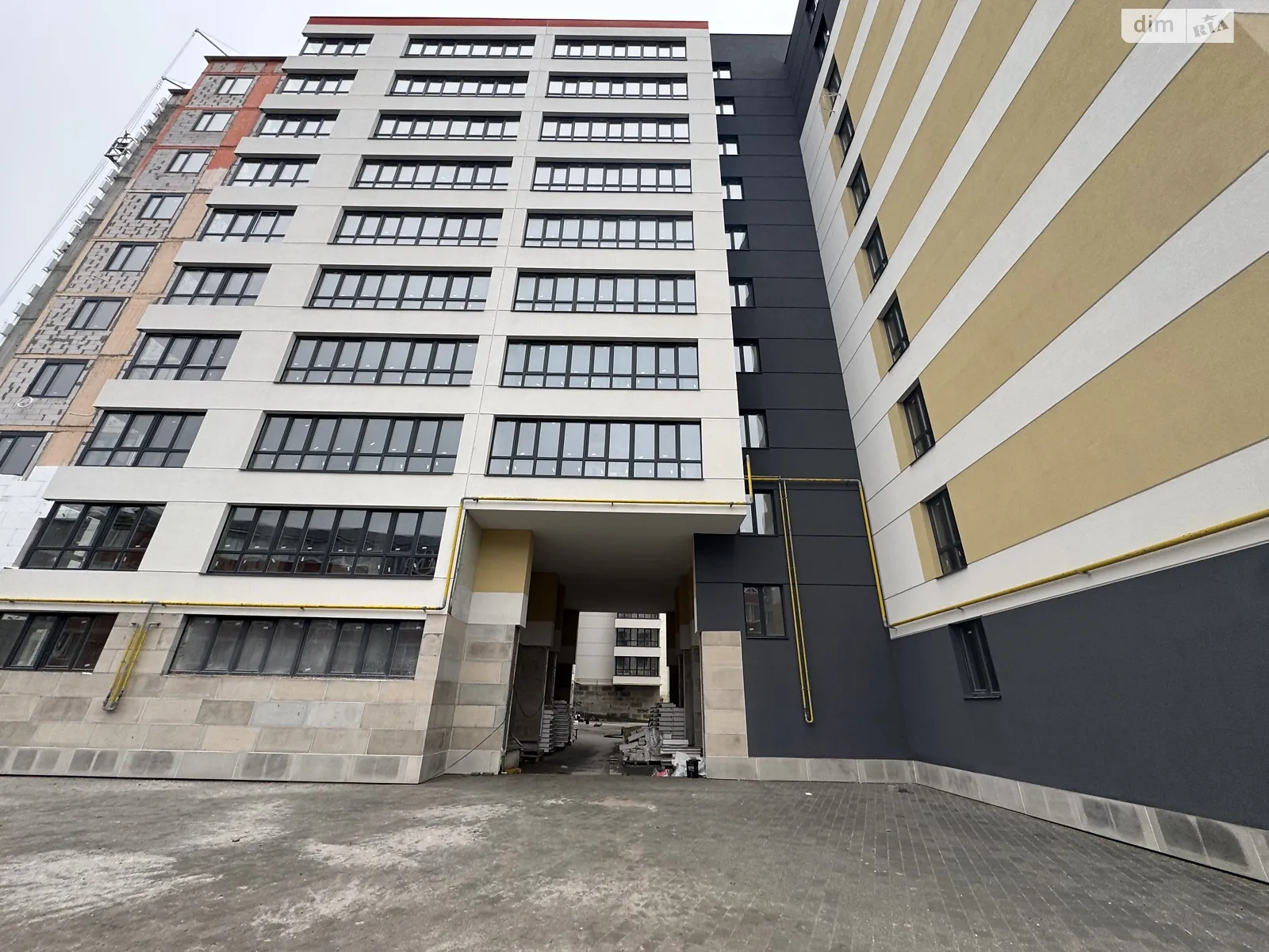 1-комнатная квартира 63 кв. м в Тернополе, ул. Троллейбусная - фото 1