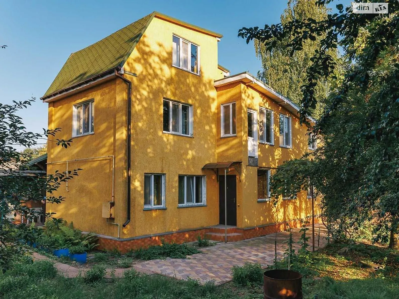 Продается дом на 3 этажа 200 кв. м с балконом, цена: 160000 $ - фото 1