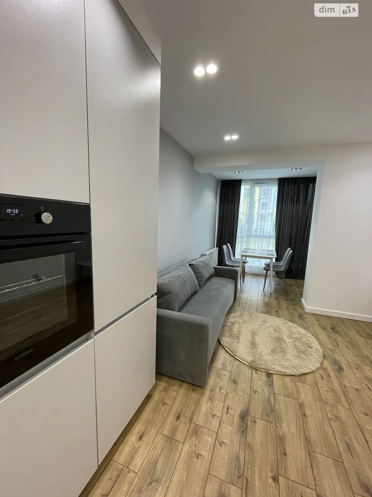 Продается 1-комнатная квартира 45 кв. м в Ровно, ул. Николая Боголюбова, 5А - фото 1