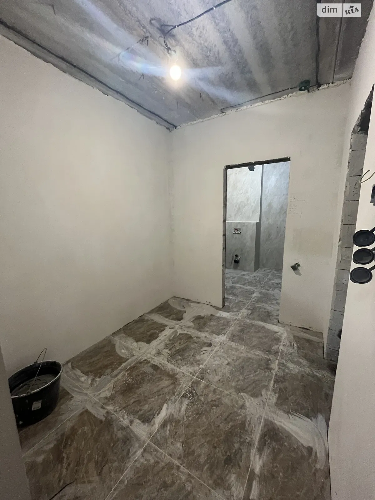 Продается 1-комнатная квартира 32 кв. м в Ворзеле, ул. Ильи Литвина(Окружная), 23/1 - фото 1