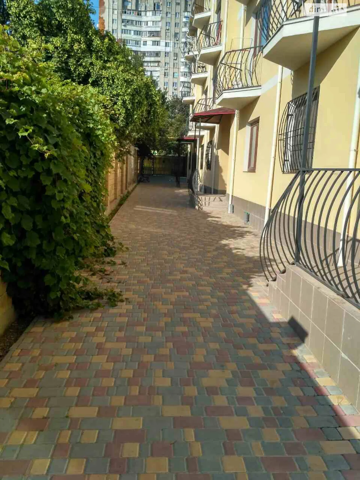 Продается 1-комнатная квартира 25.2 кв. м в Одессе, ул. Люстдорфская дорога, 175/5 - фото 1