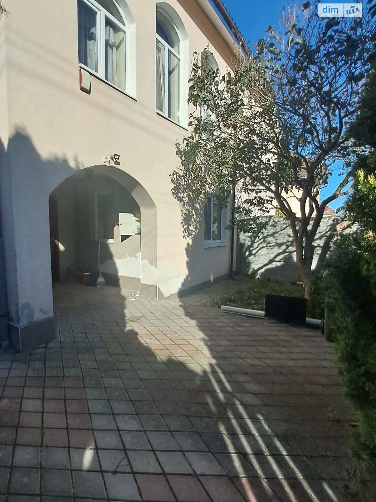 Здається в оренду будинок 2 поверховий 120 кв. м з садом, цена: 800 $ - фото 1