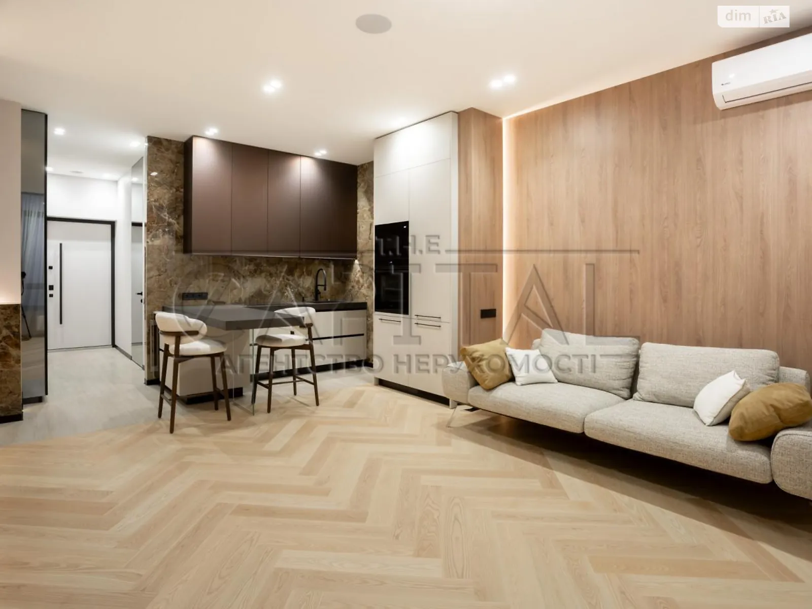 Продается 1-комнатная квартира 54 кв. м в Киеве, ул. Василия Тютюнника - фото 1