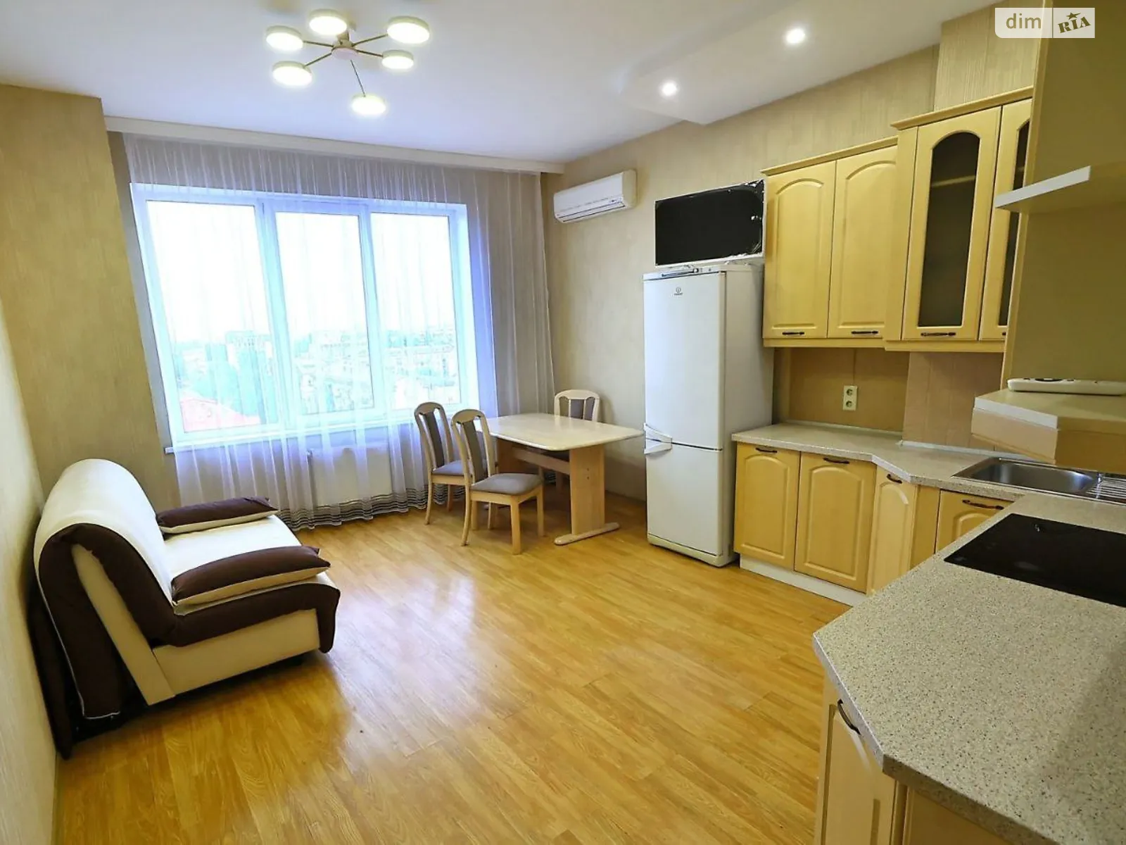 Здається в оренду 1-кімнатна квартира 55 кв. м у Одесі, вул. Мала Арнаутська, 105 - фото 1