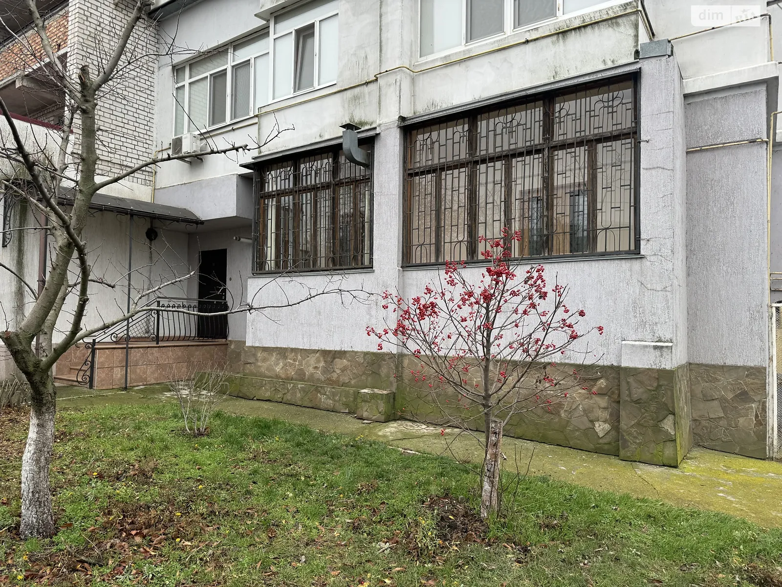 Продается 3-комнатная квартира 207.7 кв. м в Николаеве, ул. Привольная, 73Б - фото 1