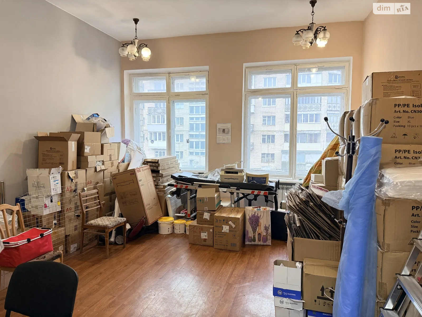 Сдается в аренду офис 25 кв. м в бизнес-центре, цена: 6250 грн - фото 1