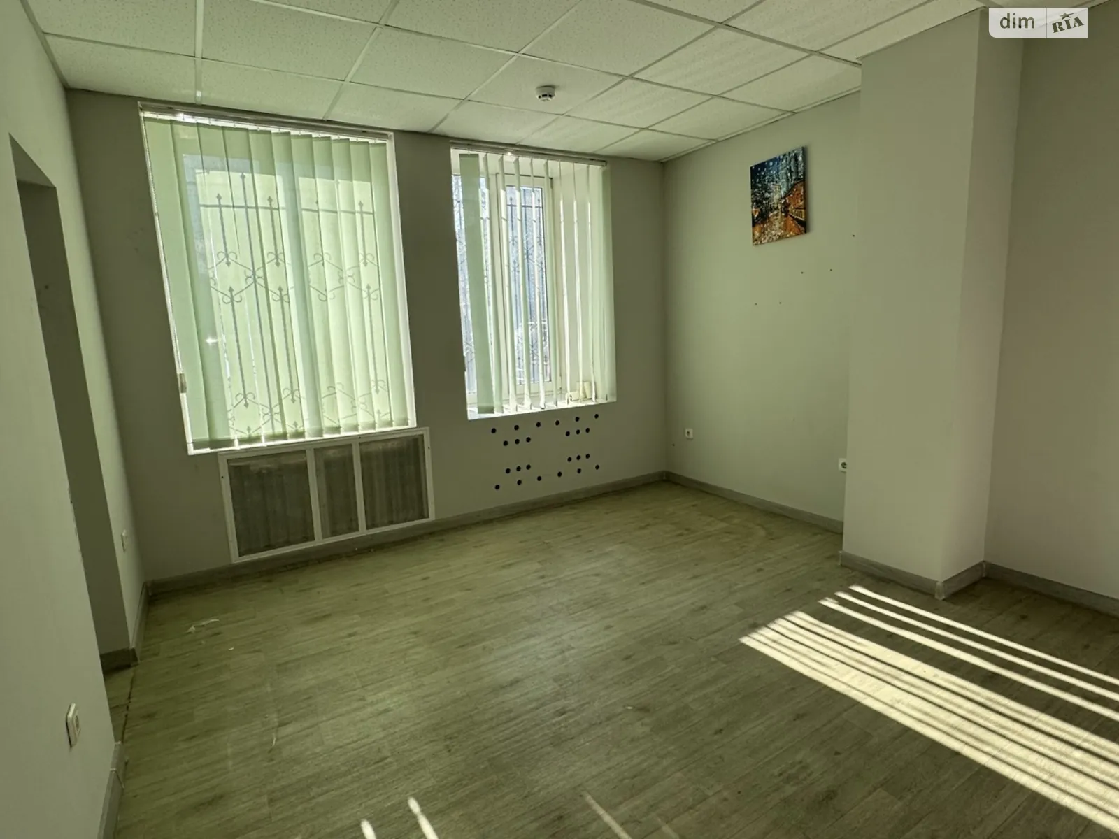 Сдается в аренду помещения свободного назначения 54 кв. м в 2-этажном здании, цена: 16200 грн - фото 1