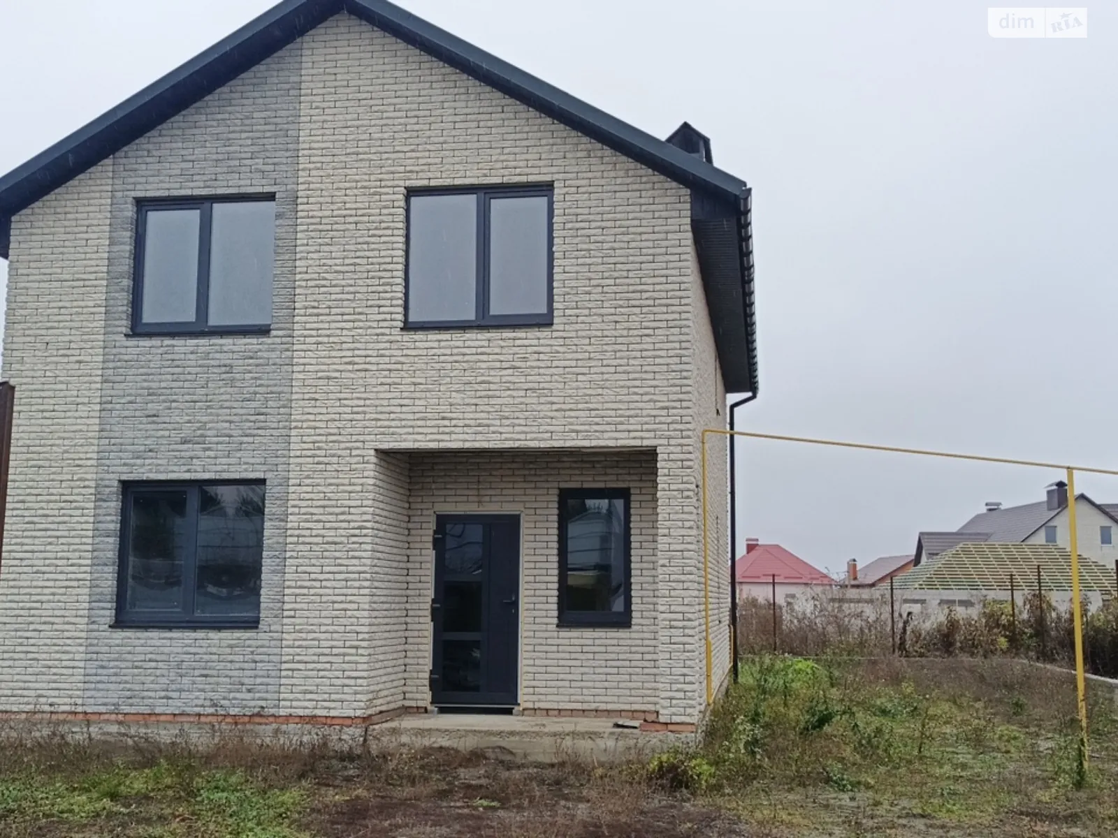 Продается дом на 2 этажа 115 кв. м с гаражом, цена: 92000 $ - фото 1