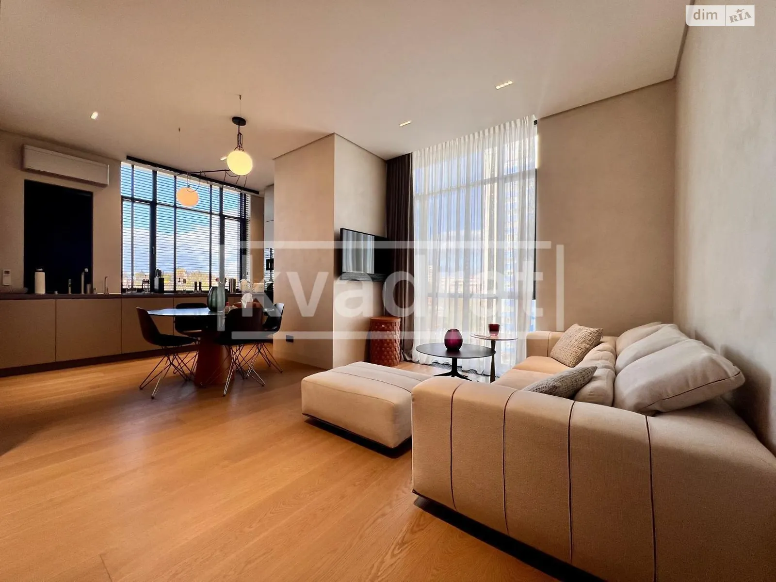 Продается 2-комнатная квартира 102.3 кв. м в Киеве, ул. Демеевская, 33 - фото 1