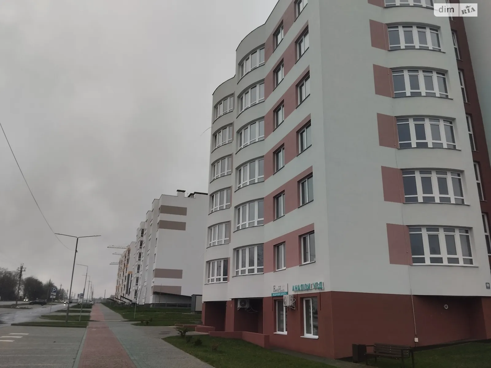 Продается 2-комнатная квартира 68.5 кв. м в Виннице, ул. Андрея Шептицкого - фото 1