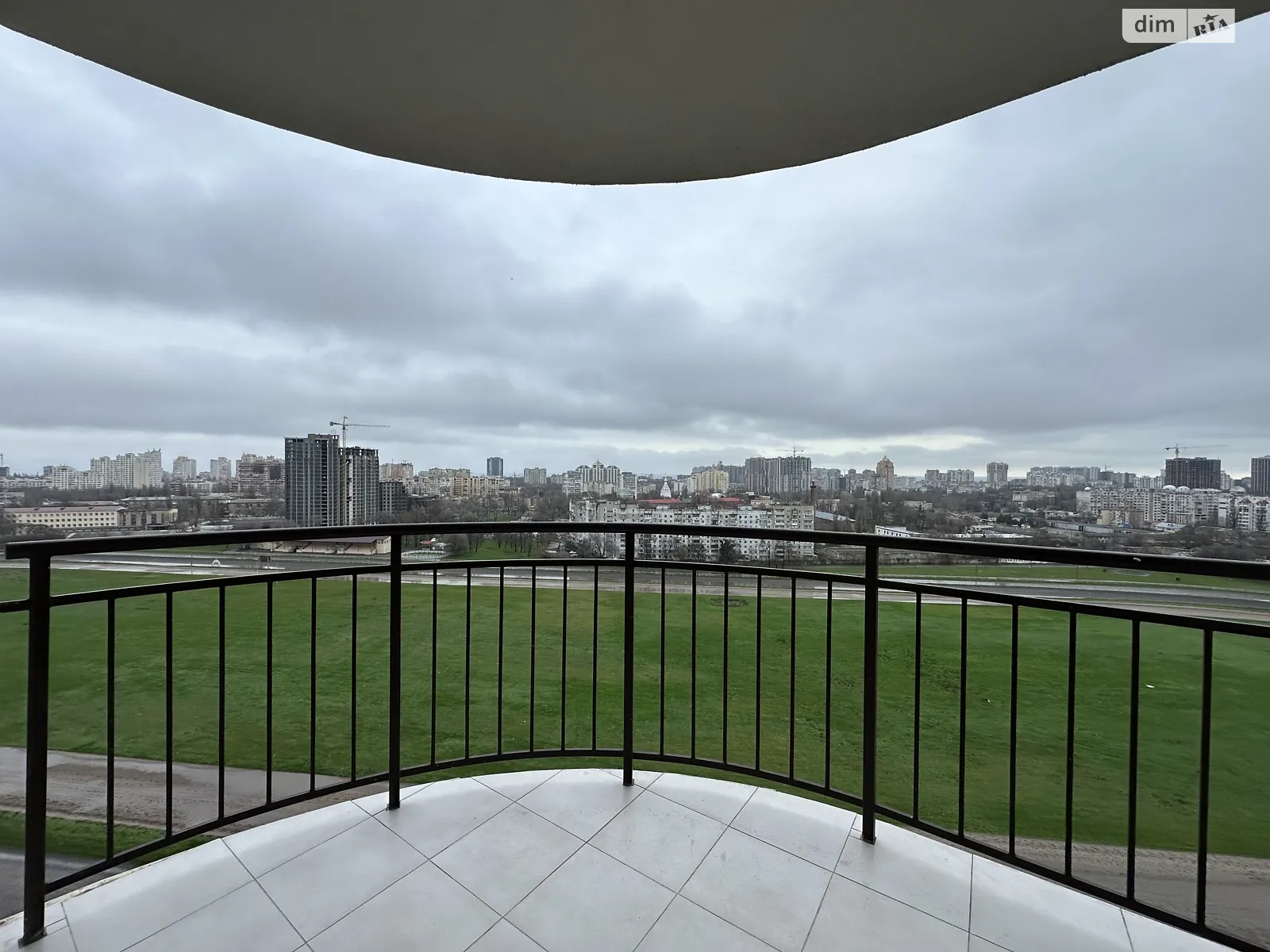 Продается 2-комнатная квартира 62 кв. м в Одессе, ул. Краснова, 3 корпус 66 - фото 1