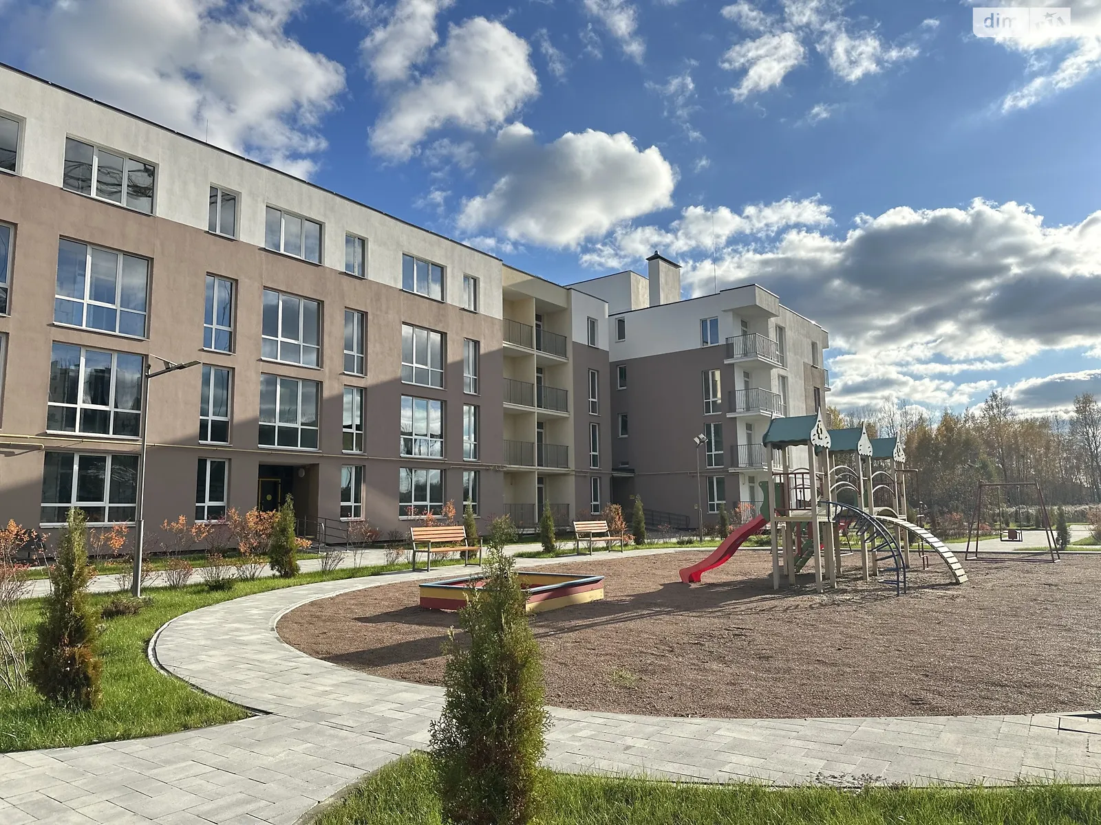 Продается 3-комнатная квартира 81.15 кв. м в Немишаево, ул. Ярослава Мудрого(Чкалова), 60 - фото 1