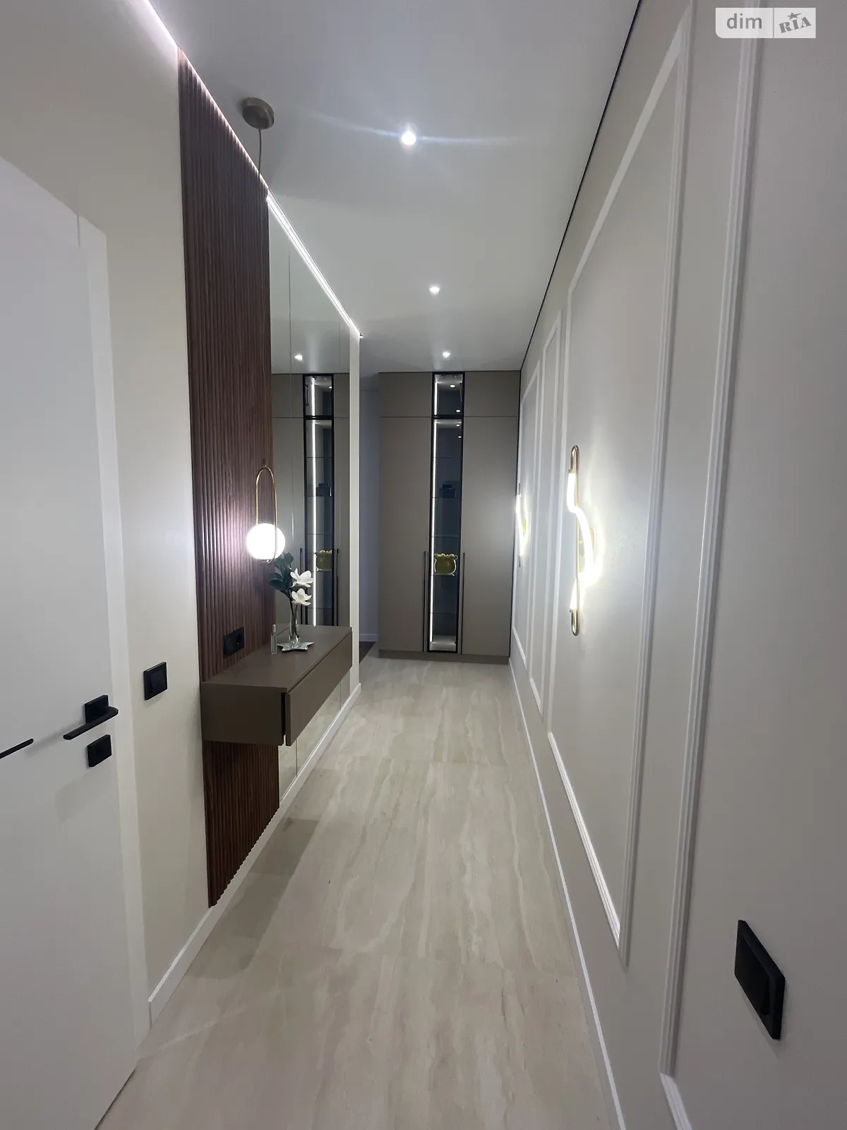 Продается 2-комнатная квартира 59 кв. м в Одессе, ул. Краснова, 1А - фото 1