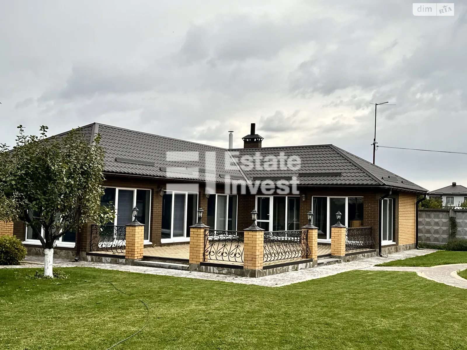 Сдается в аренду дом на 2 этажа 275 кв. м с подвалом, цена: 2500 $ - фото 1