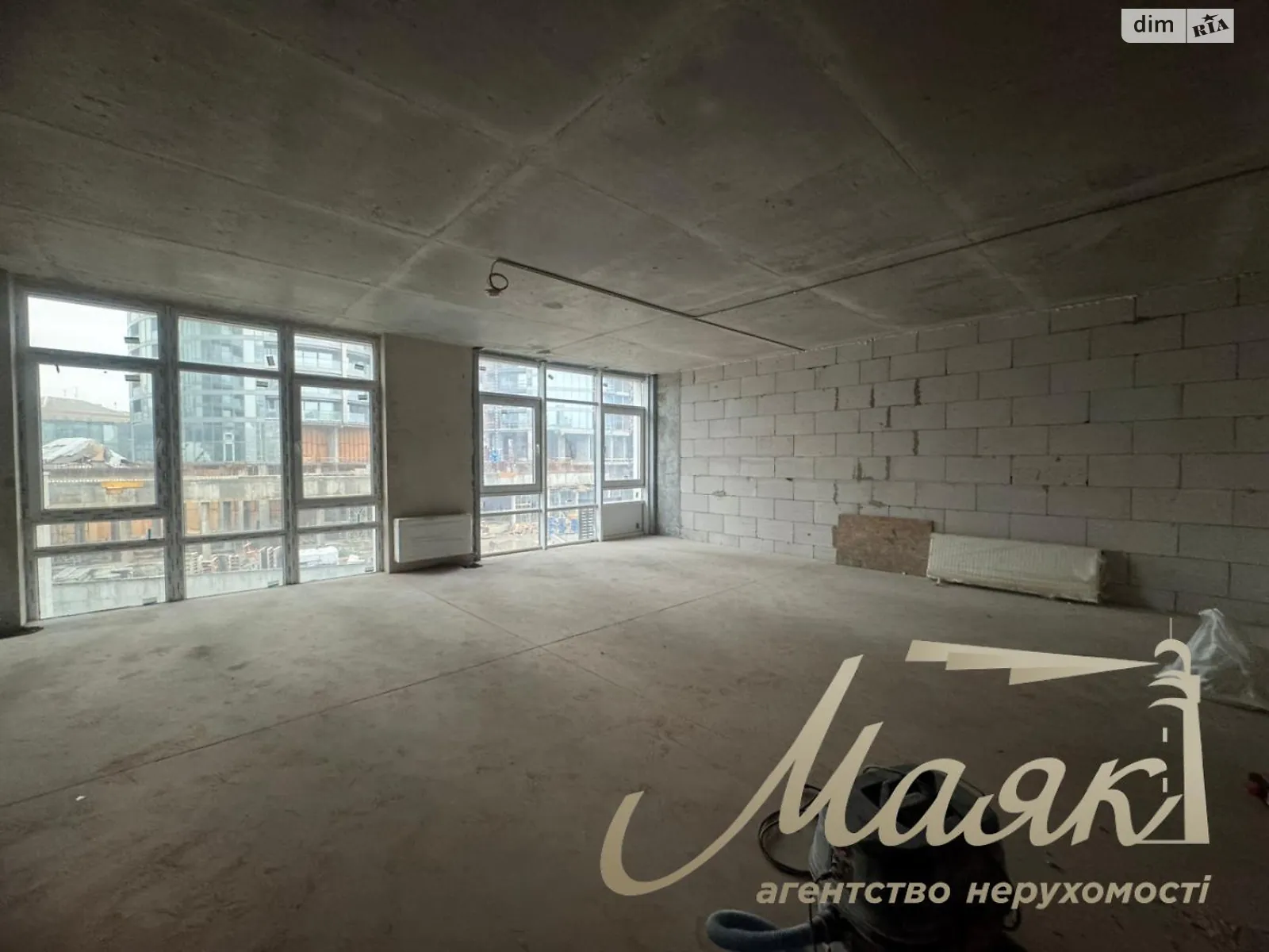 Продается 1-комнатная квартира 55.8 кв. м в Киеве, ул. Саперное Поле, 5А - фото 1