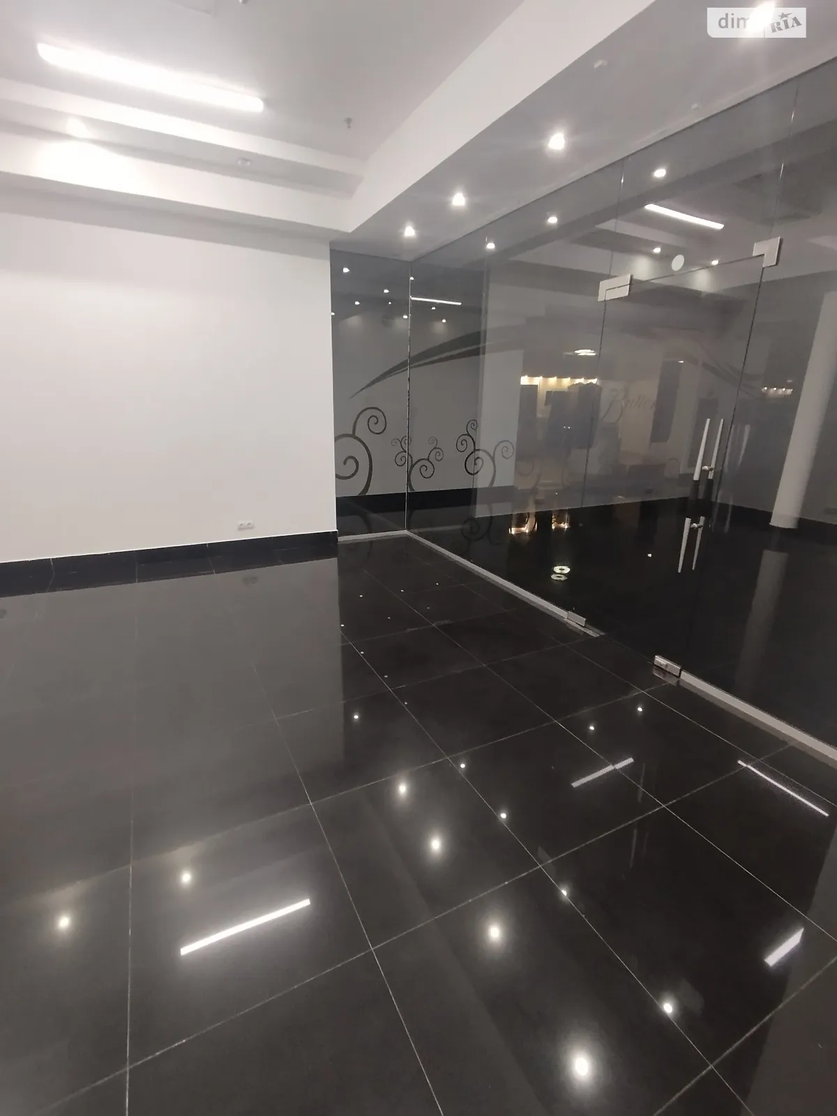 Здається в оренду офіс 28 кв. м в бізнес-центрі, цена: 17360 грн - фото 1