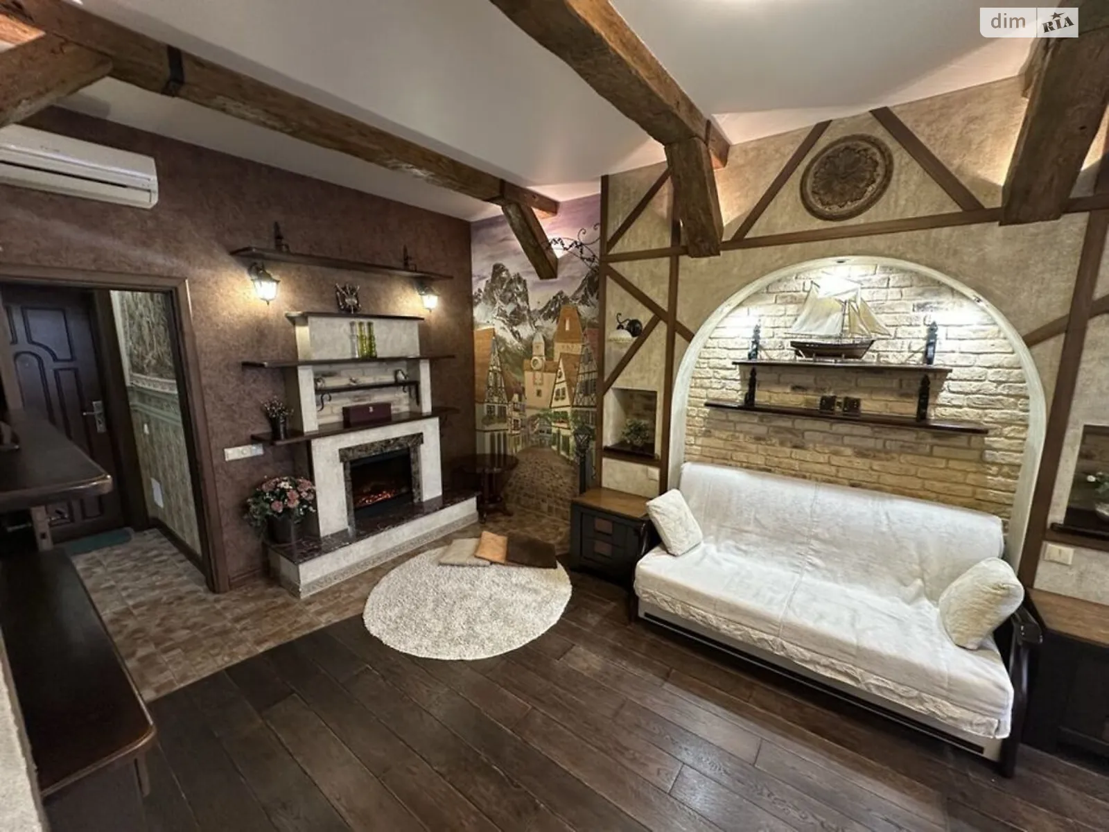 Продается 1-комнатная квартира 46 кв. м в Киеве, ул. Дмитриевская, 80 - фото 1