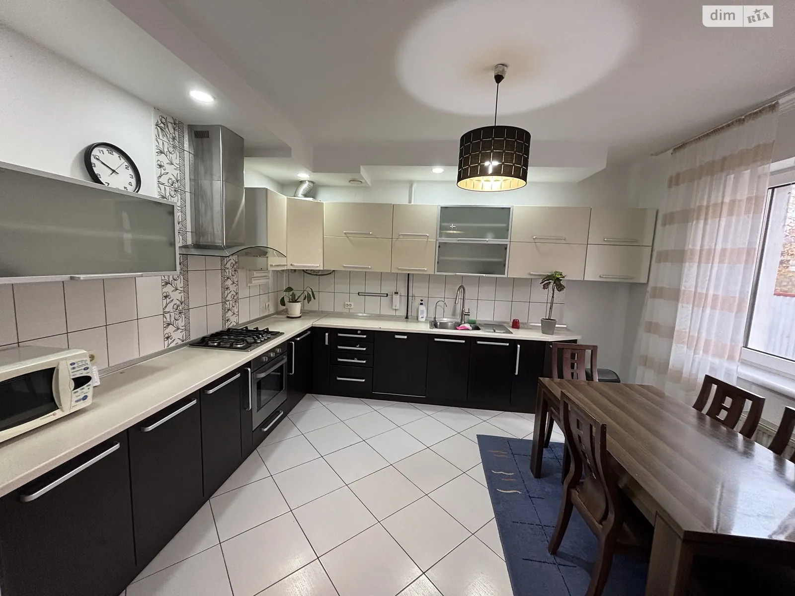 Продается дом на 2 этажа 124.8 кв. м с бассейном, цена: 180000 $ - фото 1