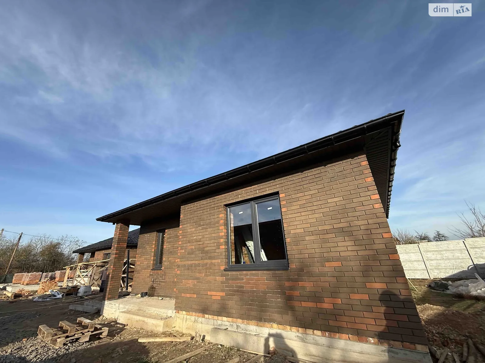 Продается одноэтажный дом 75 кв. м с бассейном, цена: 78000 $ - фото 1