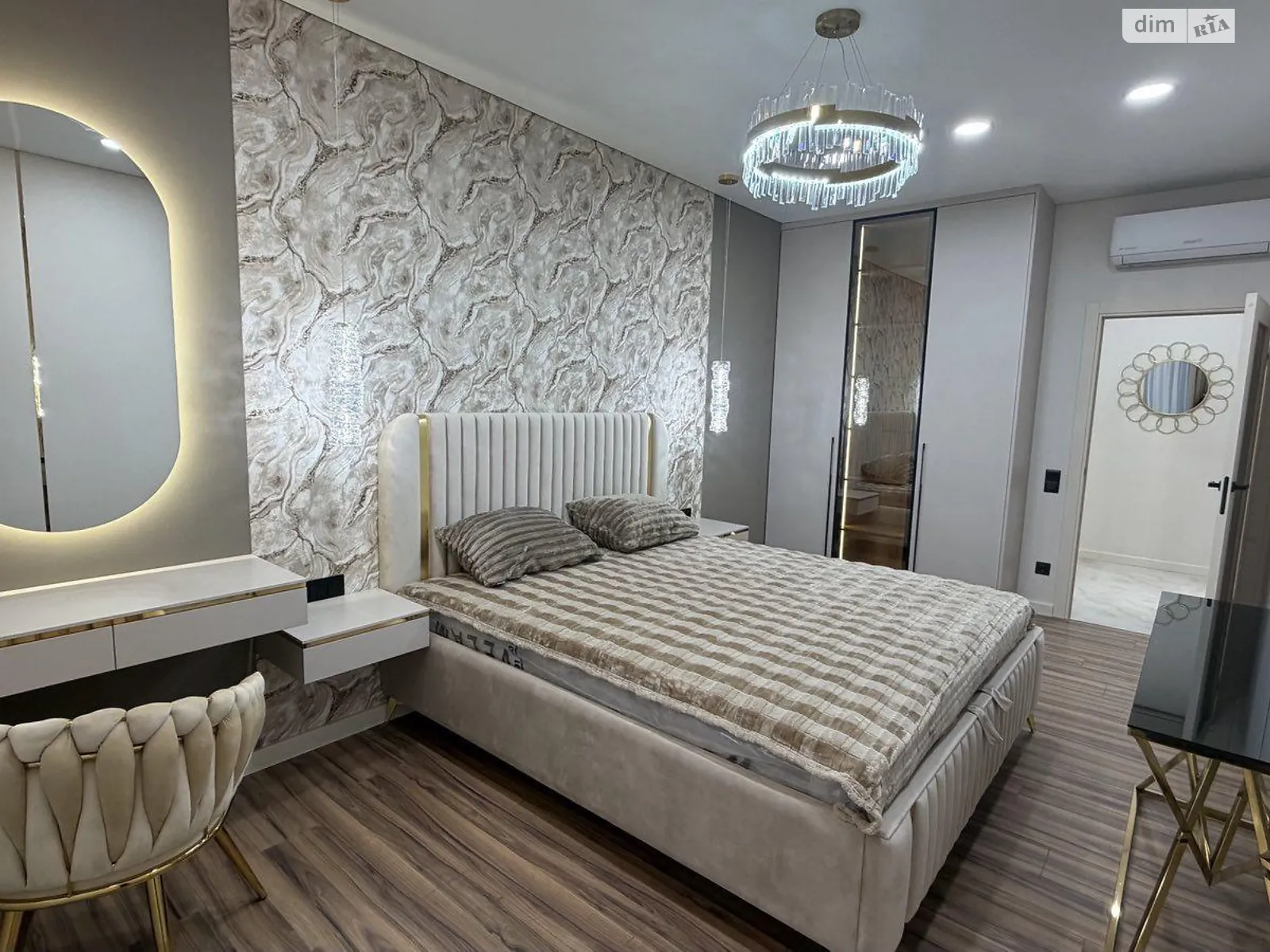 Продается 2-комнатная квартира 66 кв. м в Одессе, ул. Краснова - фото 1