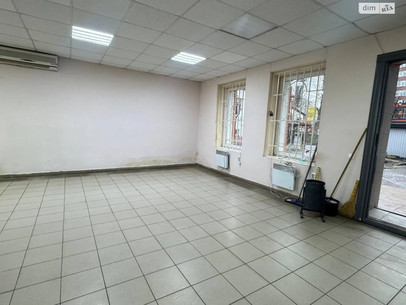 Сдается в аренду помещения свободного назначения 70 кв. м в 1-этажном здании, цена: 19000 грн - фото 1