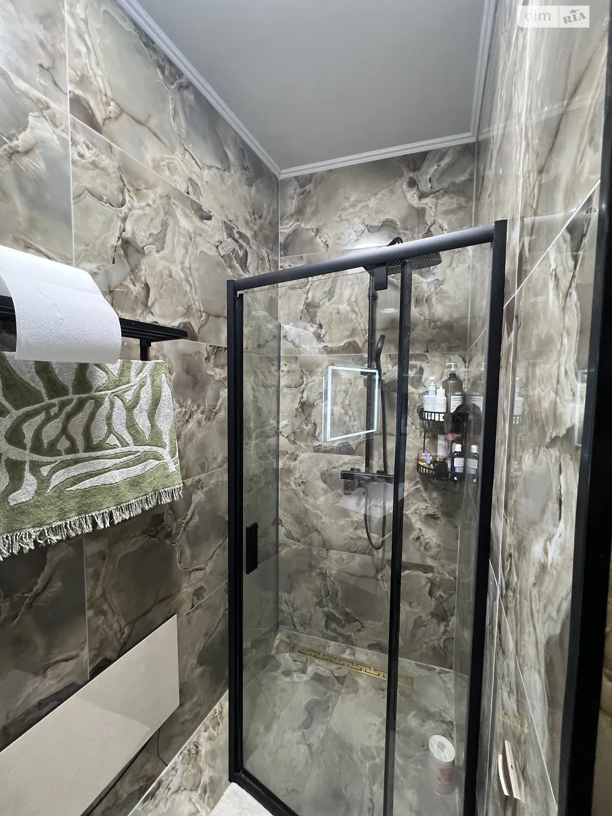 Продается 3-комнатная квартира 80 кв. м в Мукачеве, ул. Мира, 5 - фото 1